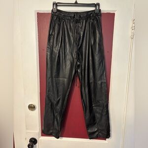 Zara Black Leather cropped Pants
